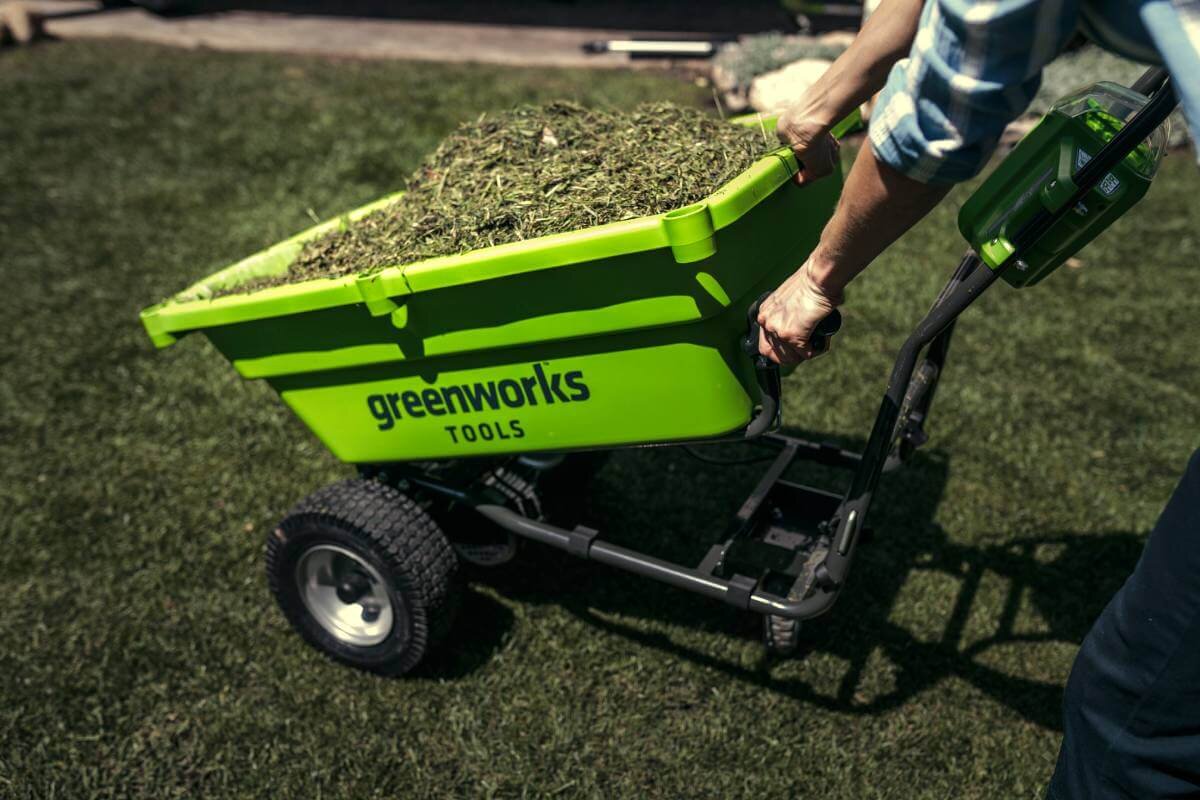 Тачка садовая аккумуляторная самоходная GREENWORKS G40GCK4 (7400007UB)