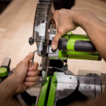 Пила торцовочная аккумуляторная GREENWORKS GD24MS216 (1501707UB)