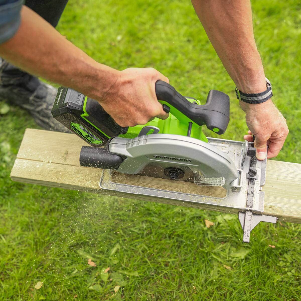 Пила дисковая аккумуляторная GREENWORKS GD24CS (1500907CUB)