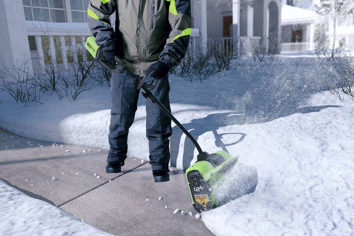 Снегоуборщик аккумуляторный GREENWORKS GD60SS (2602607UB)