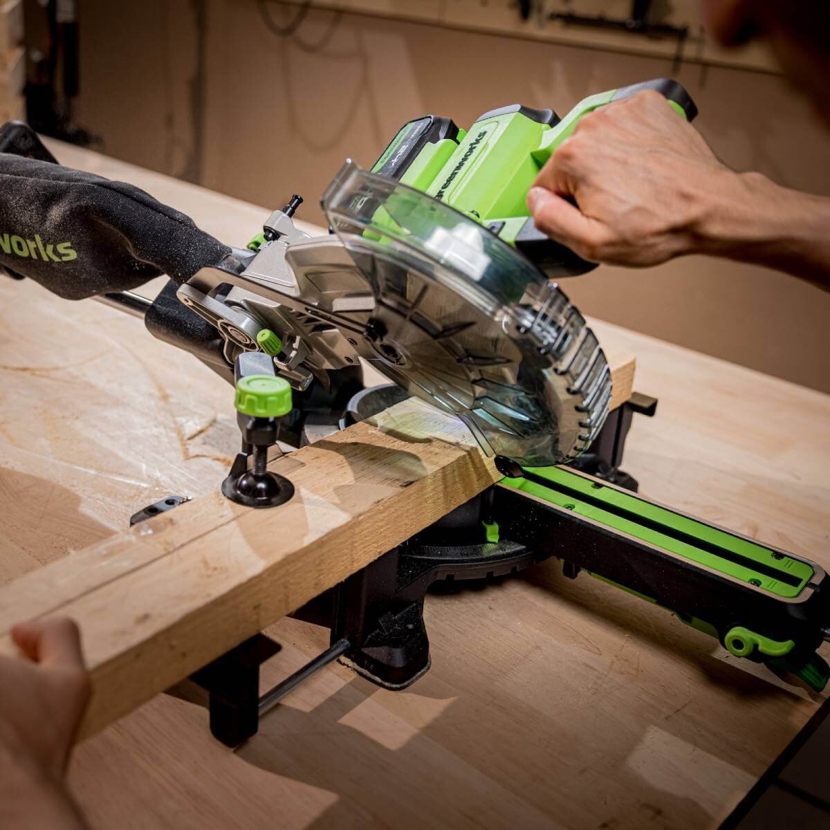 Пила торцовочная аккумуляторная GREENWORKS GD24MS216 (1501707UG)