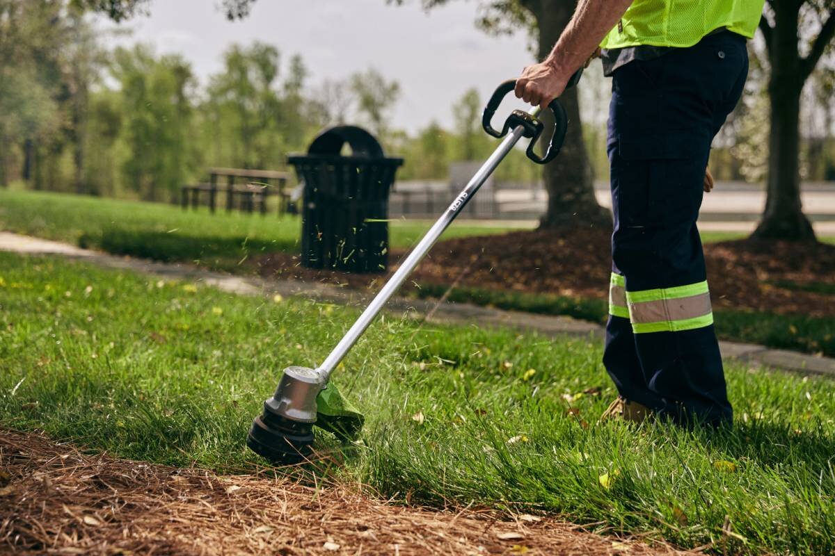 Триммер аккумуляторный GREENWORKS GD82LT (2110607UB) [82В, 1х5.0 Ач, з/у]