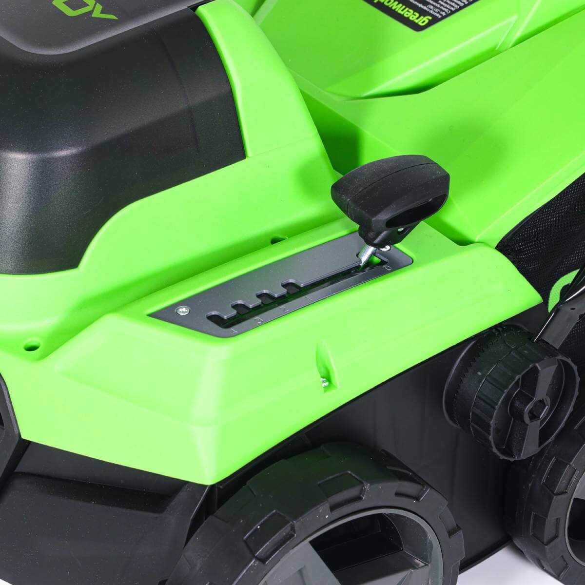 Аэратор-скарификатор аккумуляторный GREENWORKS GD40SC38IIK4 (2517607UB)
