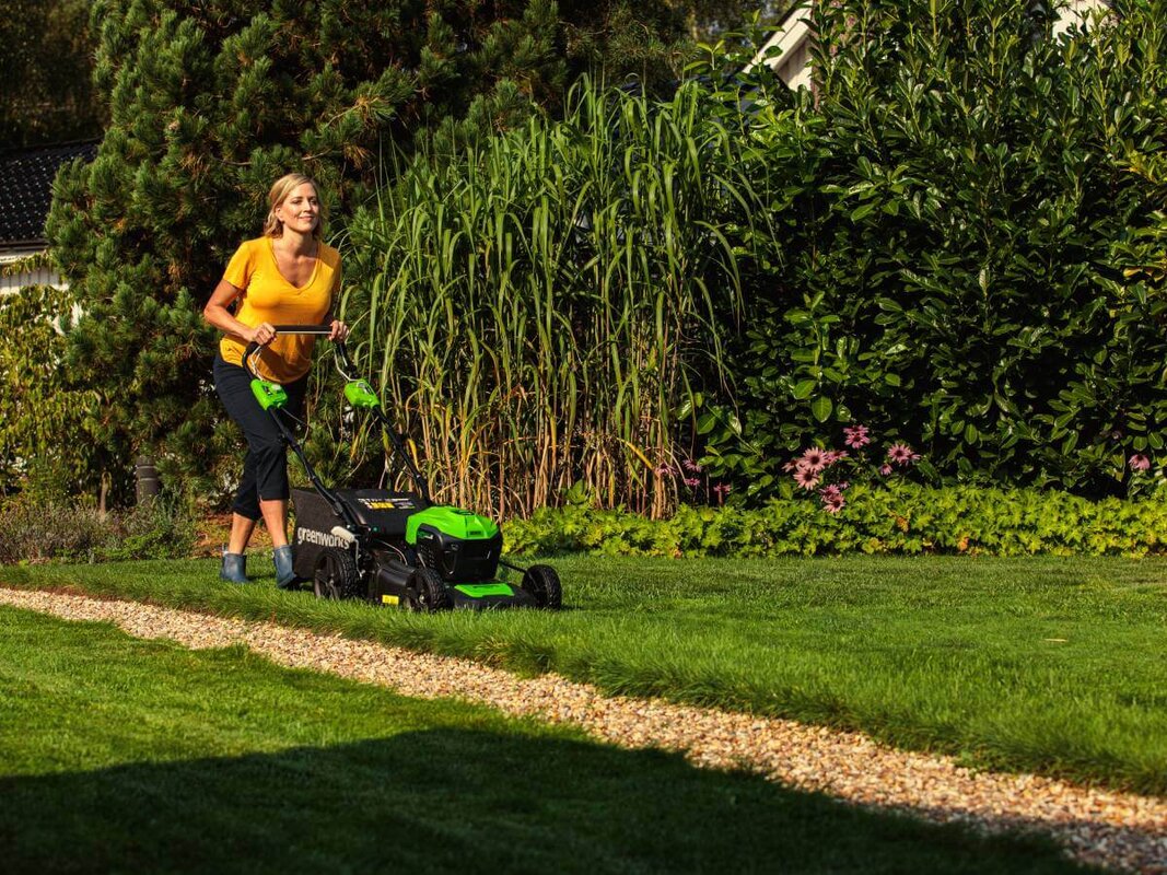 Газонокосилка аккумуляторная самоходная GREENWORKS GD40LM46SP (2506807UH) [40В, 1х8.0 Ач, з/у]