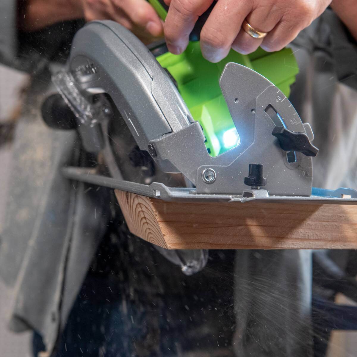 Пила дисковая аккумуляторная GREENWORKS GD24CS (1500907CUB)