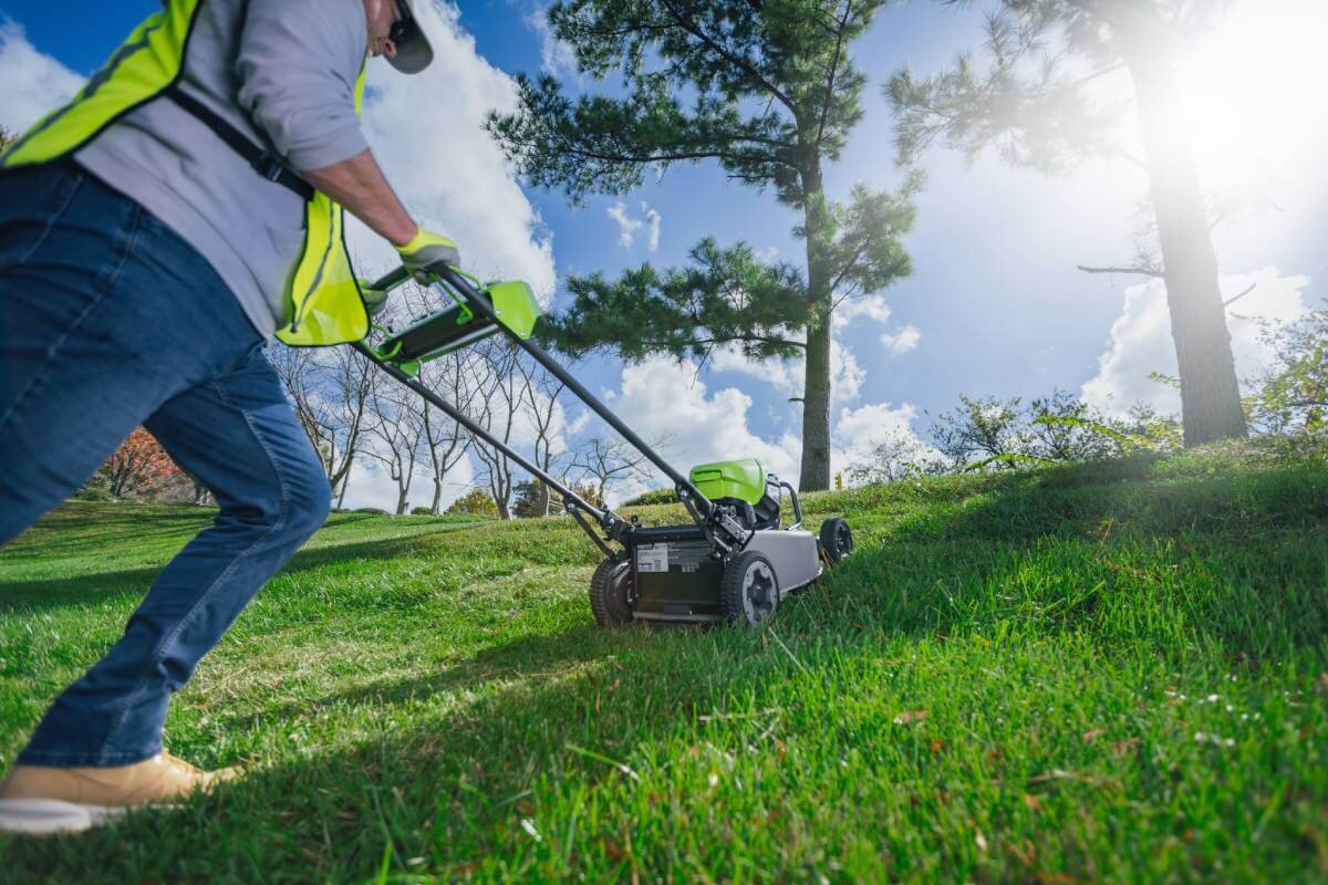 Газонокосилка аккумуляторная GREENWORKS LM221S (2519407) [82В, без АКБ и ЗУ]