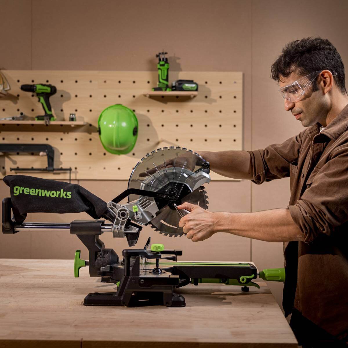 Пила торцовочная аккумуляторная GREENWORKS GD24MS216 (1501707UH)