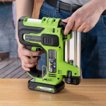 Степлер аккумуляторный GREENWORKS без АКБ и ЗУ (3400707)